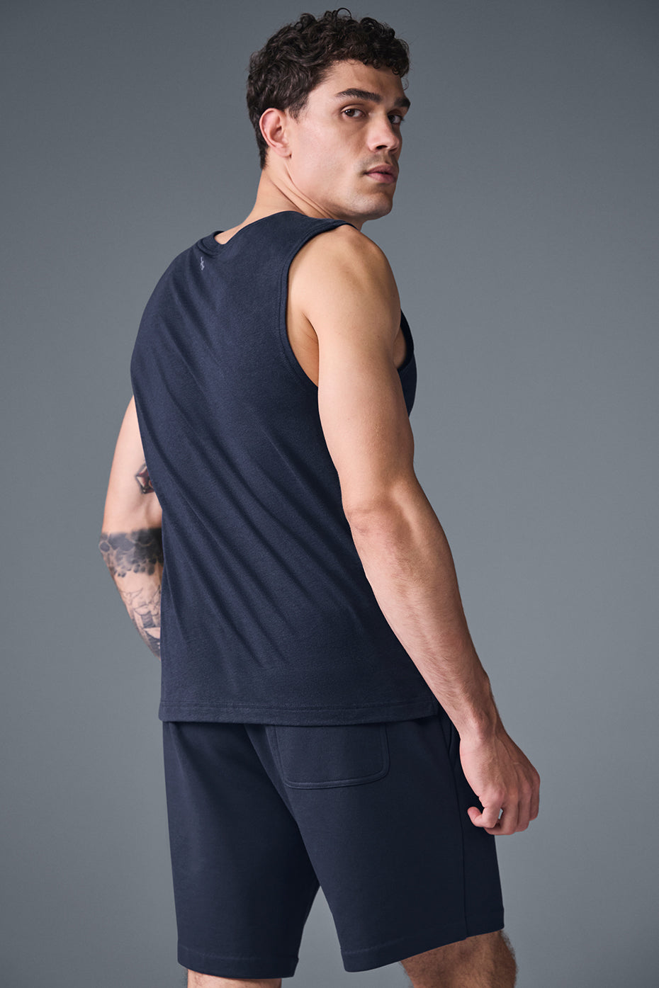 The Triumph Muscle Tank - Navy