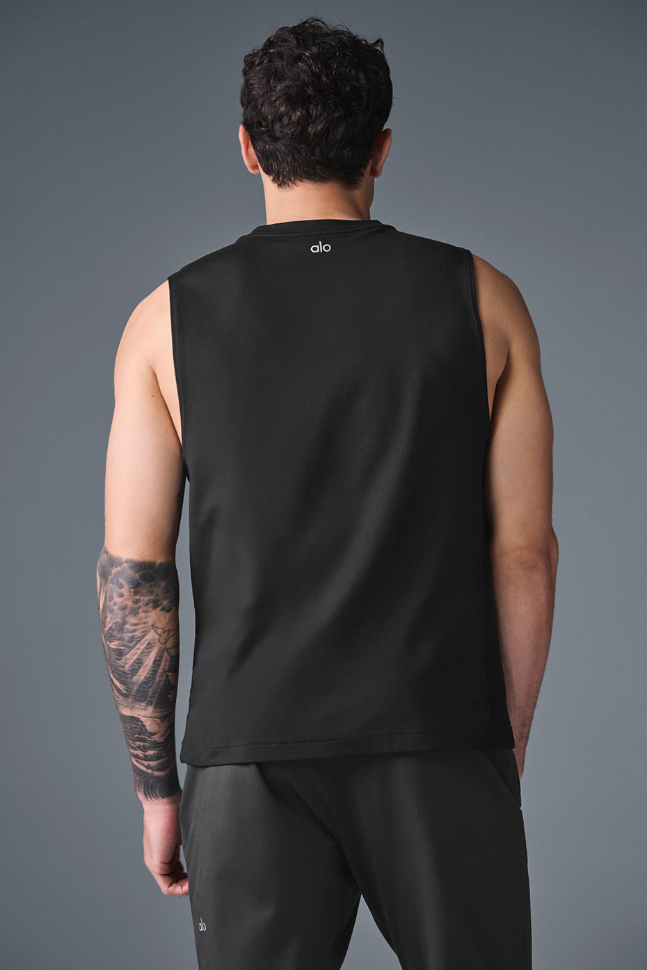 Conquer Muscle Tank - Black