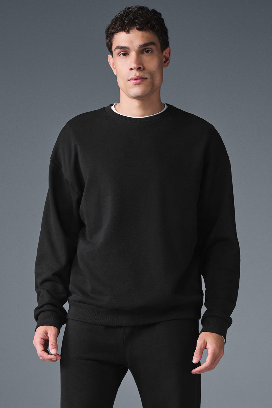 Chill Crew Neck Pullover - Black