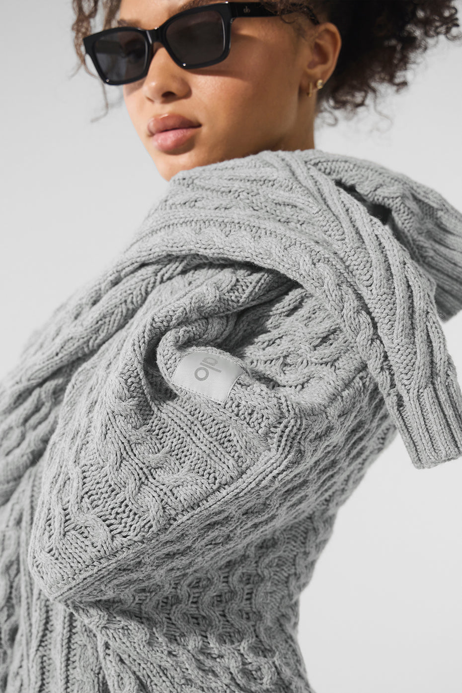 Cable Knit Crew Neck Sweater - Athletic Heather Grey