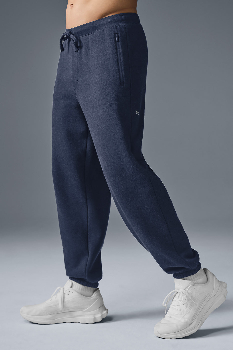 Triumph Restore Sweatpant - Navy