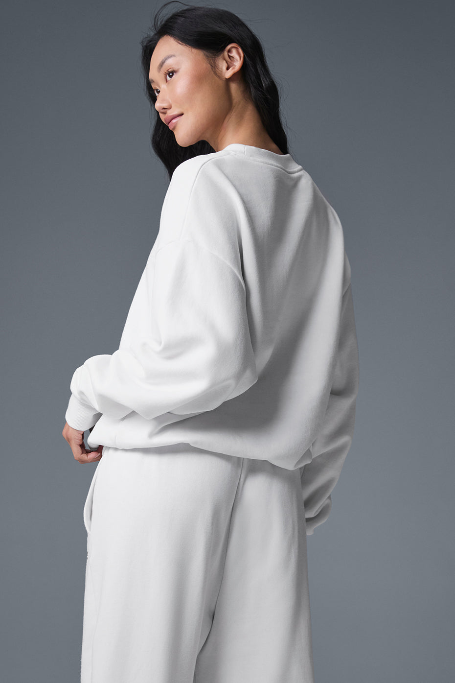 Accolade Crew Neck Pullover - White