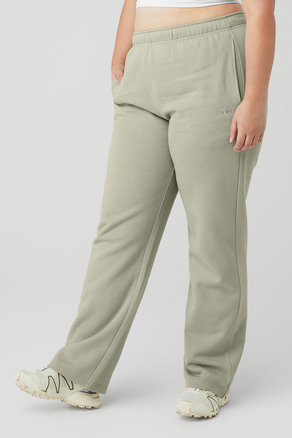 Accolade Straight Leg Sweatpant - Limestone