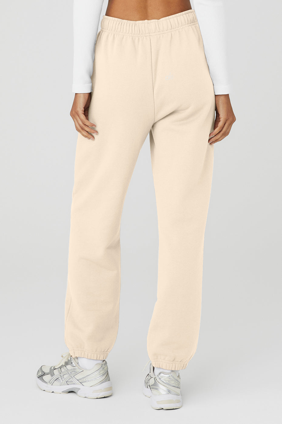 Accolade Sweatpant - Macadamia