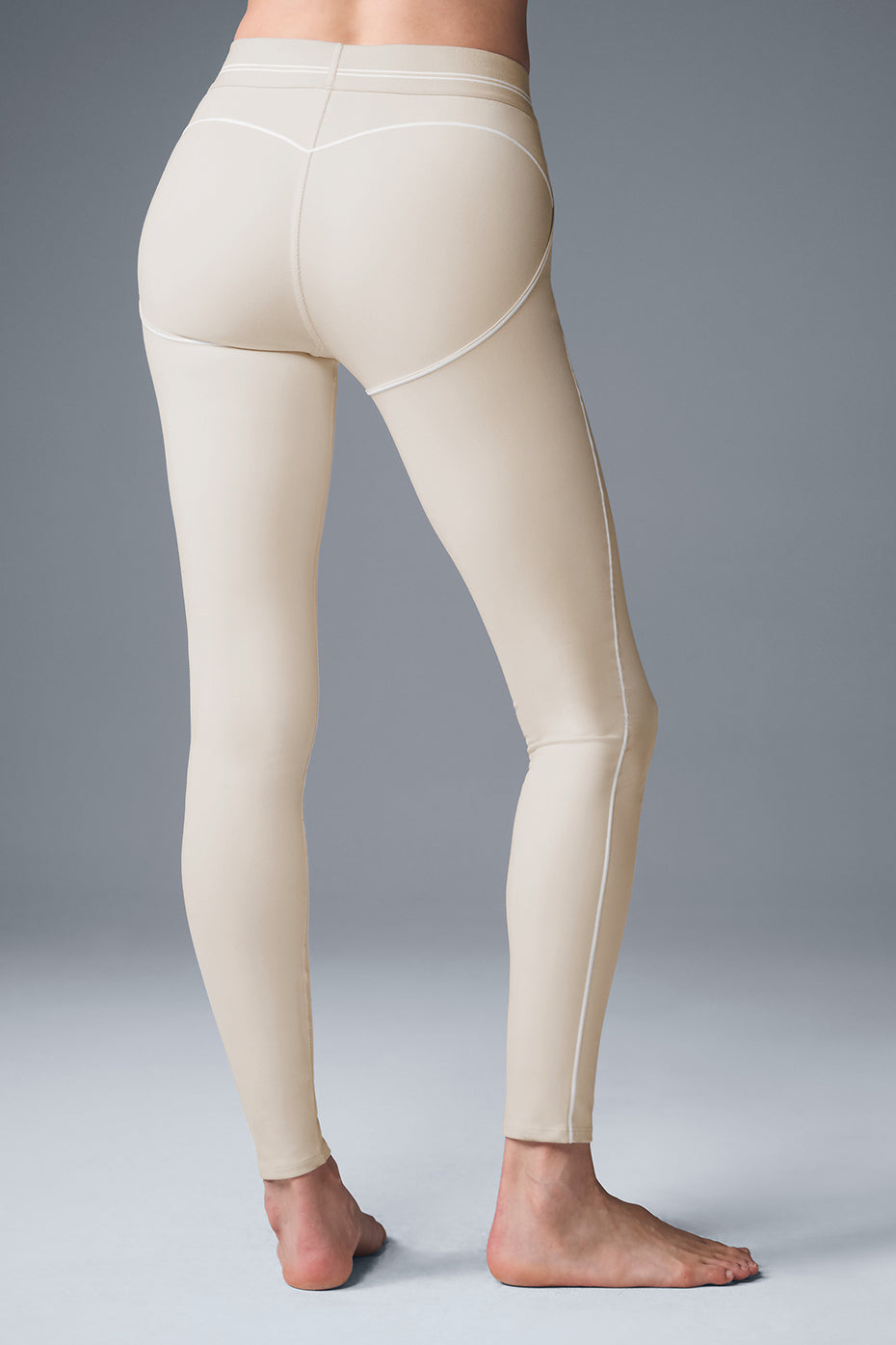 Airbrush High-Waist Heart Throb Legging - Oat Milk/White