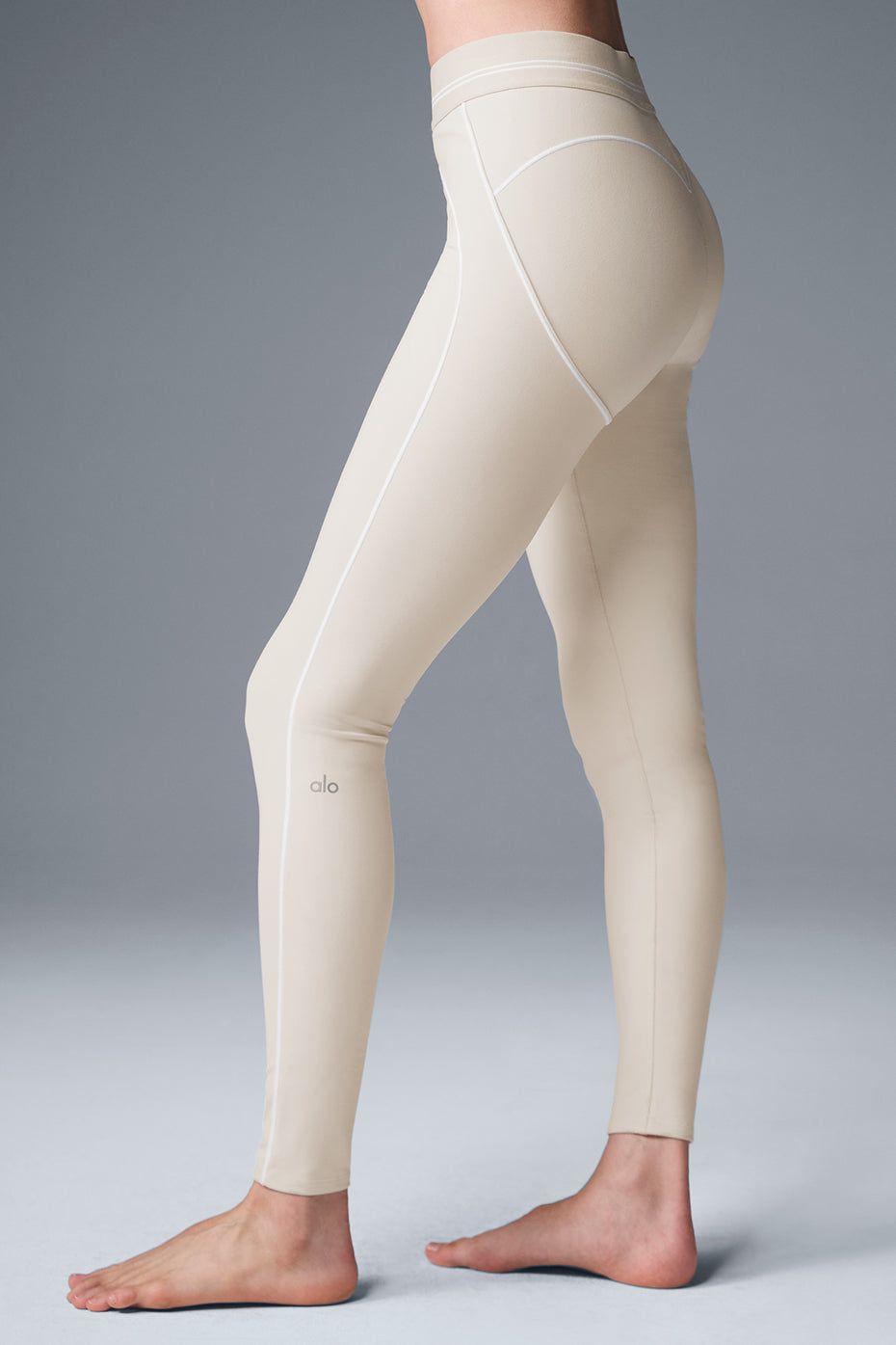 Airbrush High-Waist Heart Throb Legging - Oat Milk/White