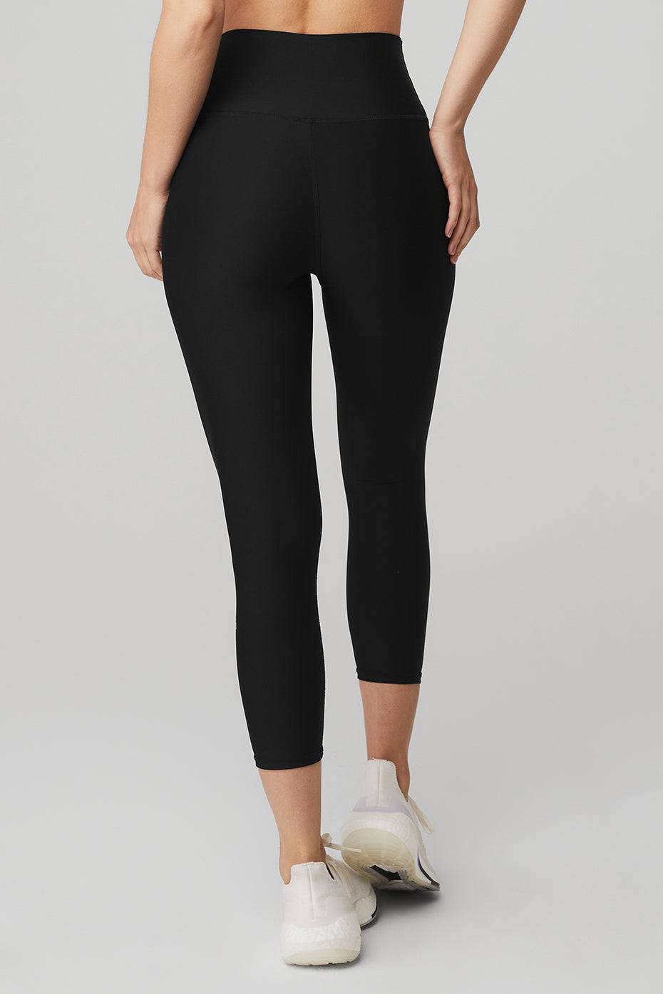 High-Waist Airlift Capri - Black