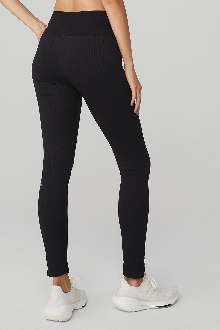 Seamless High-Waist Ribbed Legging - Black